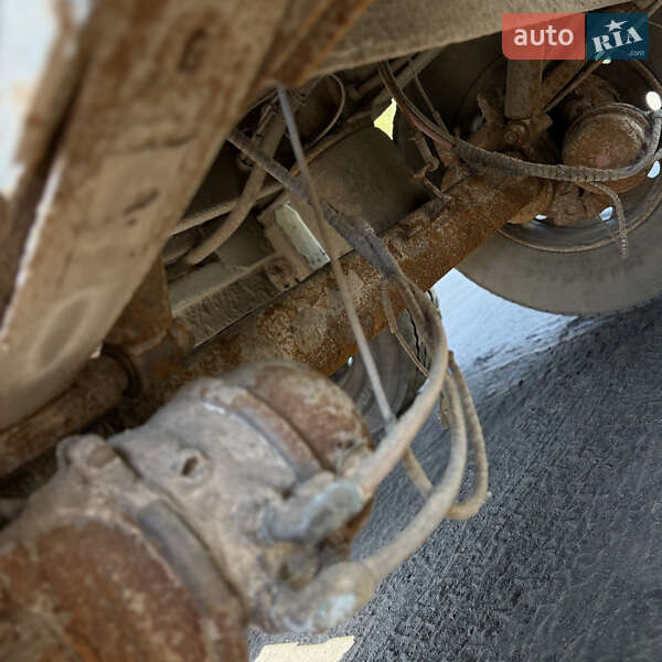 Для перевозки животных - полуприцеп LeciTrailer SR 2005 в Шептицькому