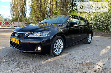 Седан Lexus CT 2012 в 