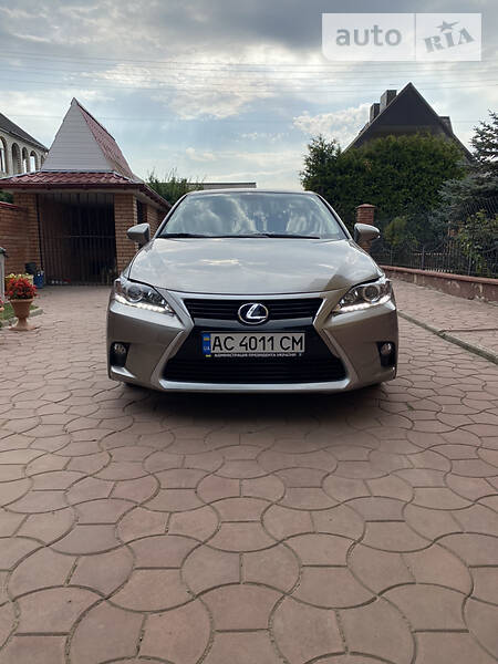 Хетчбек Lexus CT 2016 в Луцьку фото Хетчбек Lexus CT 2016 в Луцьку