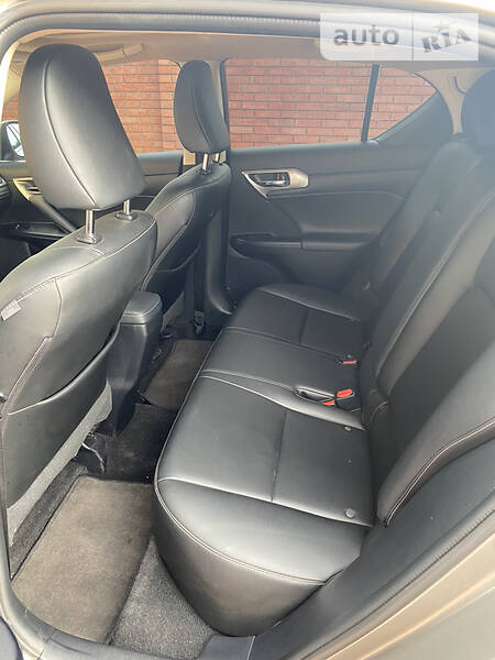 Хетчбек Lexus CT 2016 в Луцьку фото 22 Хетчбек Lexus CT 2016 в Луцьку