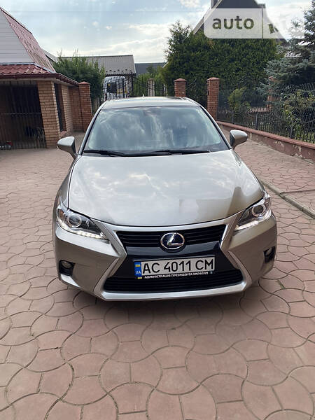 Хетчбек Lexus CT 2016 в Луцьку фото 13 Хетчбек Lexus CT 2016 в Луцьку