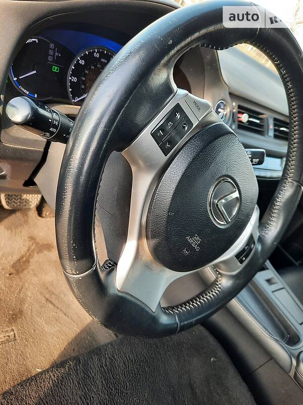 Хэтчбек Lexus CT 2013 в Краматорске
