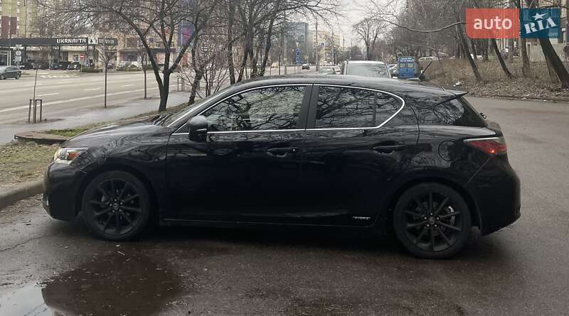 Хэтчбек Lexus CT 2012 в Киеве