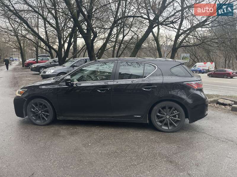 Хэтчбек Lexus CT 2012 в Киеве
