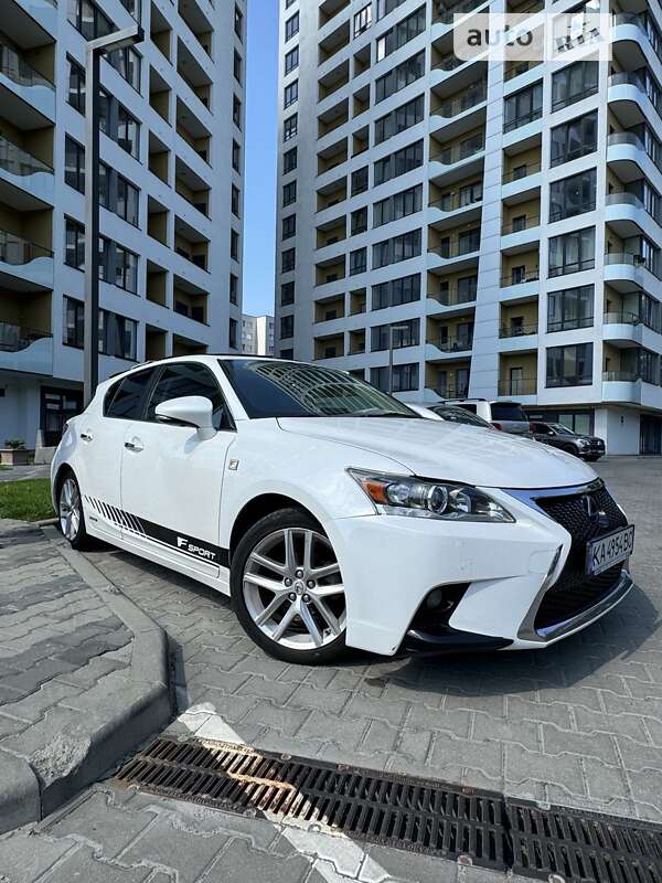 Хэтчбек Lexus CT 2016 в Львове