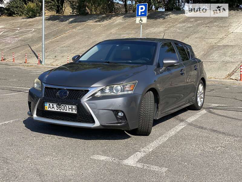 Хэтчбек Lexus CT 2012 в Киеве