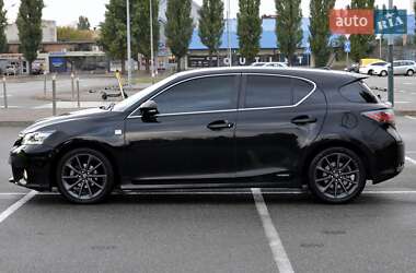 Хэтчбек Lexus CT 2012 в 
