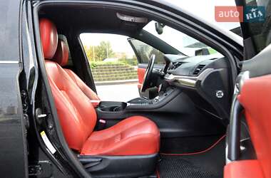 Хэтчбек Lexus CT 2012 в 