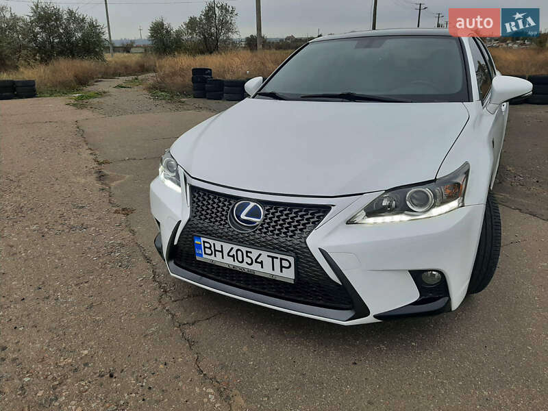 Lexus CT 2015