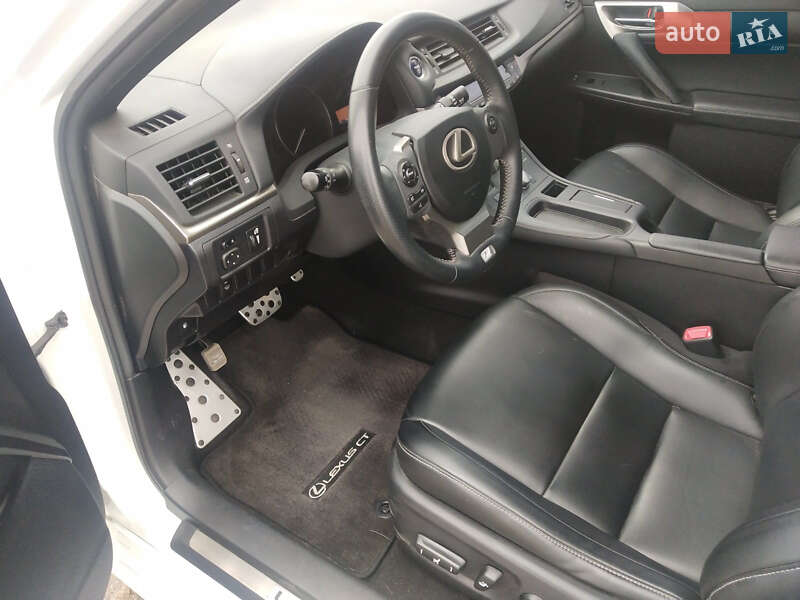 Хэтчбек Lexus CT 2015 в Одессе