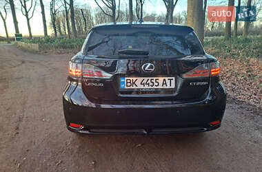 Хетчбек Lexus CT 2012 в Дубні