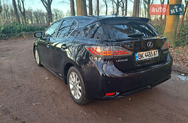 Хетчбек Lexus CT 2012 в Дубні