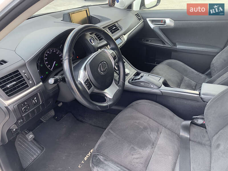 Хэтчбек Lexus CT 2011 в Ровно