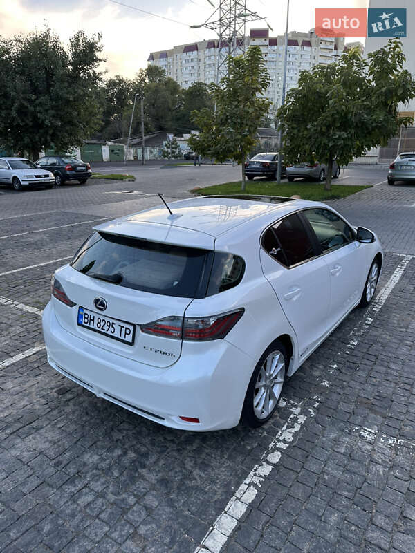 Хэтчбек Lexus CT 2012 в Одессе