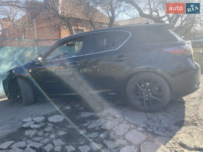 Хэтчбек Lexus CT 2015 в Кривом Роге фото 9 Хэтчбек Lexus CT 2015 в Кривом Роге