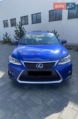 Хетчбек Lexus CT 2014 в 