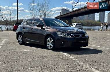 Хэтчбек Lexus CT 2014 в 