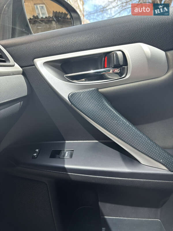 Хэтчбек Lexus CT 2012 в Одессе