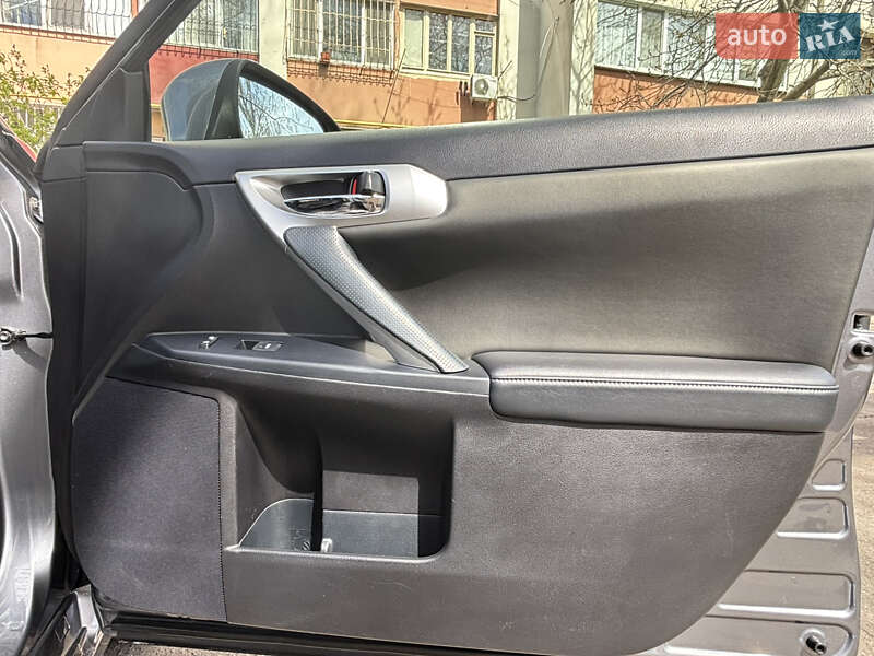 Хэтчбек Lexus CT 2012 в Одессе
