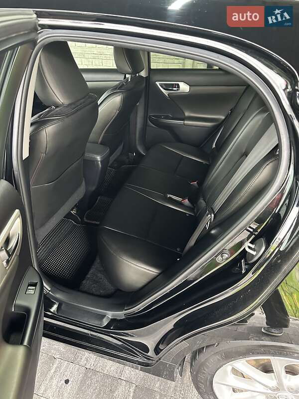 Хетчбек Lexus CT 2011 в Броварах фото 22 Хетчбек Lexus CT 2011 в Броварах