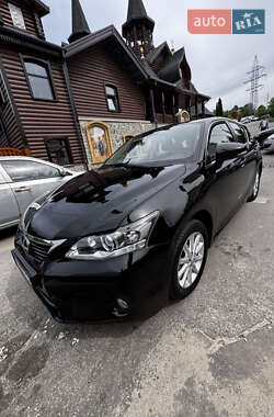Хэтчбек Lexus CT 2011 в 