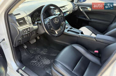 Хетчбек Lexus CT 2015 в 