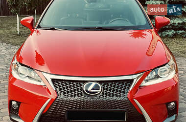 Хэтчбек Lexus CT 2014 в 