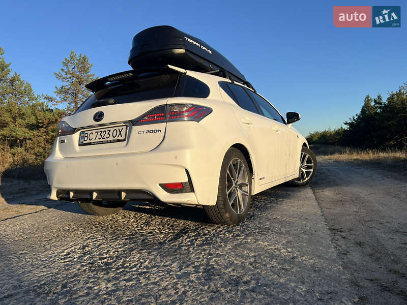 Хэтчбек Lexus CT 2015 в Киеве