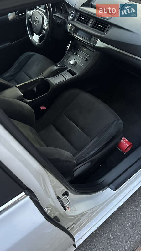 Хэтчбек Lexus CT 2011 в Киеве фото 14 Хэтчбек Lexus CT 2011 в Киеве