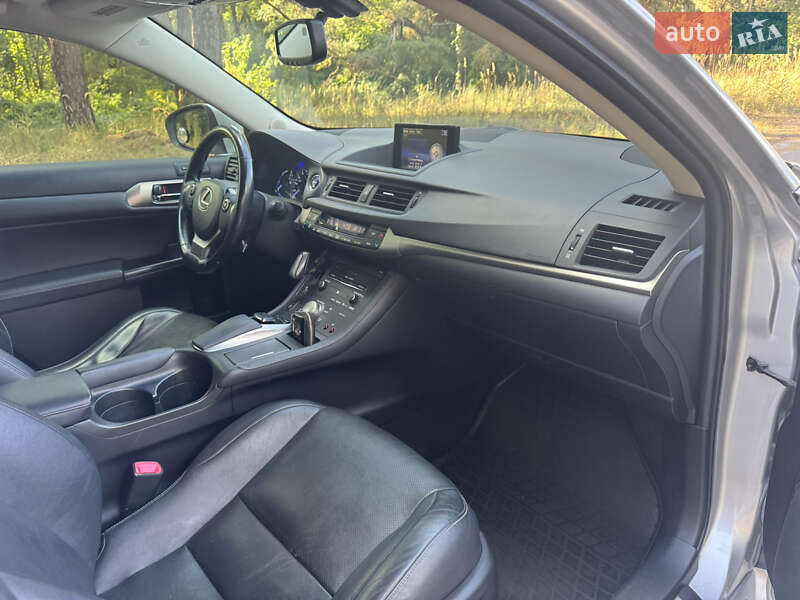 Хетчбек Lexus CT 2015 в Києві фото 16 Хетчбек Lexus CT 2015 в Києві