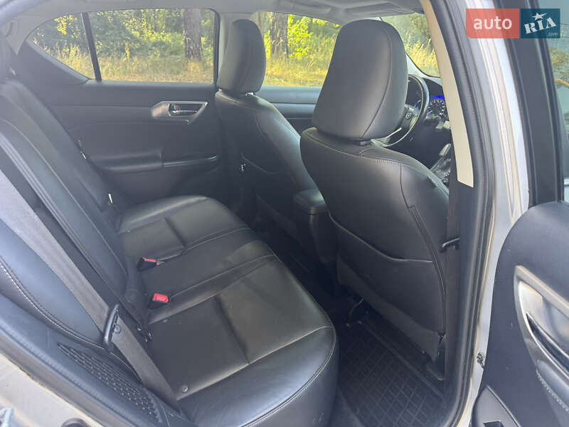 Хетчбек Lexus CT 2015 в Києві фото 21 Хетчбек Lexus CT 2015 в Києві