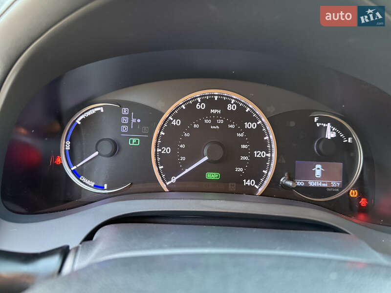 Хэтчбек Lexus CT 2015 в Львове