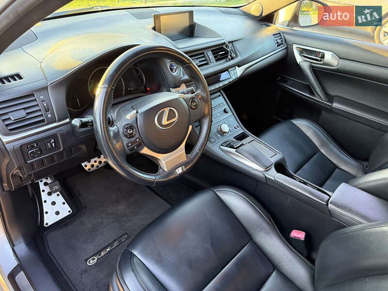Хэтчбек Lexus CT 2015 в Львове