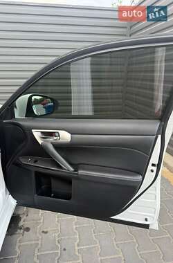 Хэтчбек Lexus CT 2014 в Южноукраинске
