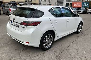Хэтчбек Lexus CT 2011 в 