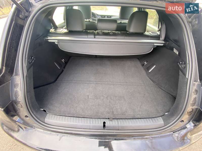 Хэтчбек Lexus CT 2015 в Киеве