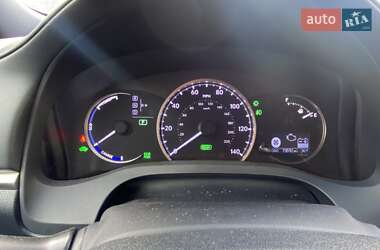Хэтчбек Lexus CT 2015 в 