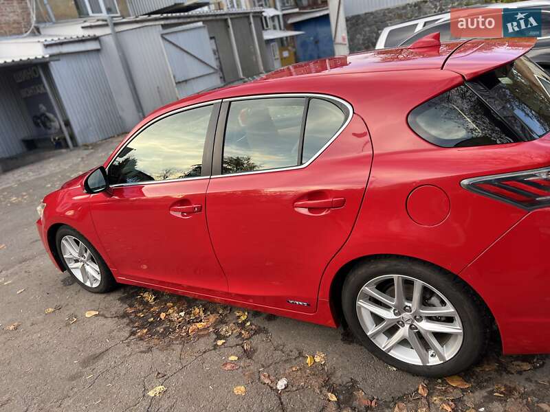 Хэтчбек Lexus CT 2015 в Черкассах