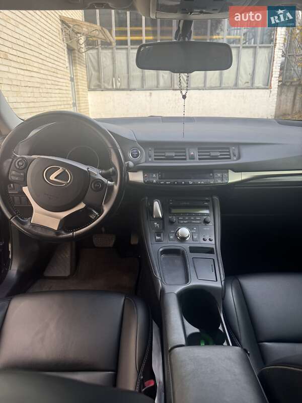 Хэтчбек Lexus CT 2015 в Луцке