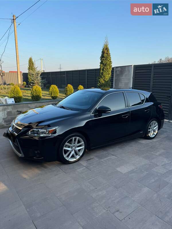 Хэтчбек Lexus CT 2015 в Луцке