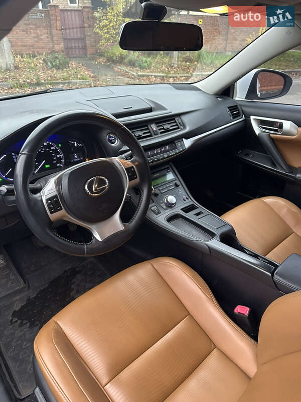 Хэтчбек Lexus CT 2012 в Киеве