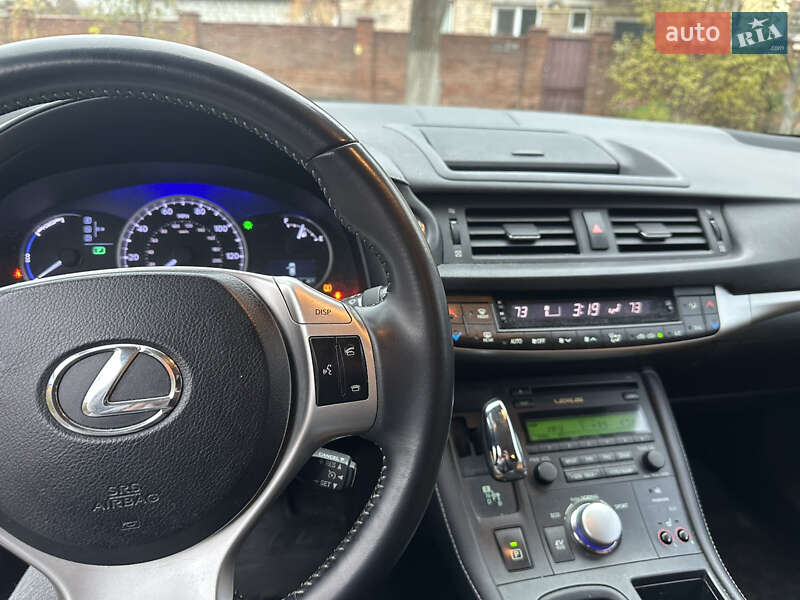 Хэтчбек Lexus CT 2012 в Киеве