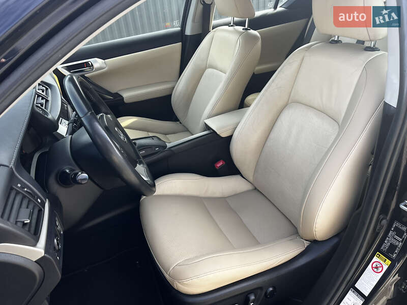 Хетчбек Lexus CT 2011 в Луцьку