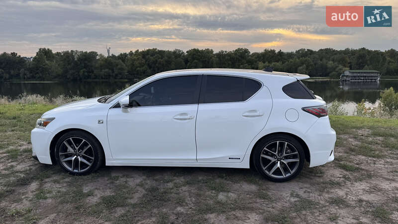 Хэтчбек Lexus CT 2014 в Киеве фото 4 Хэтчбек Lexus CT 2014 в Киеве