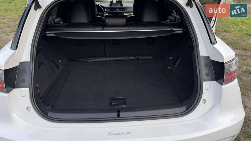 Хэтчбек Lexus CT 2014 в Киеве фото 11 Хэтчбек Lexus CT 2014 в Киеве