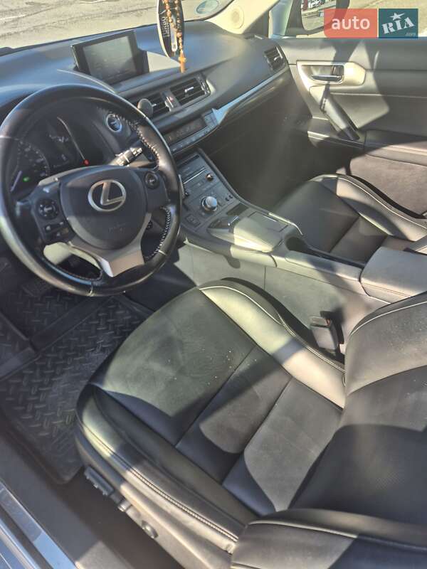 Хэтчбек Lexus CT 2015 в Киеве
