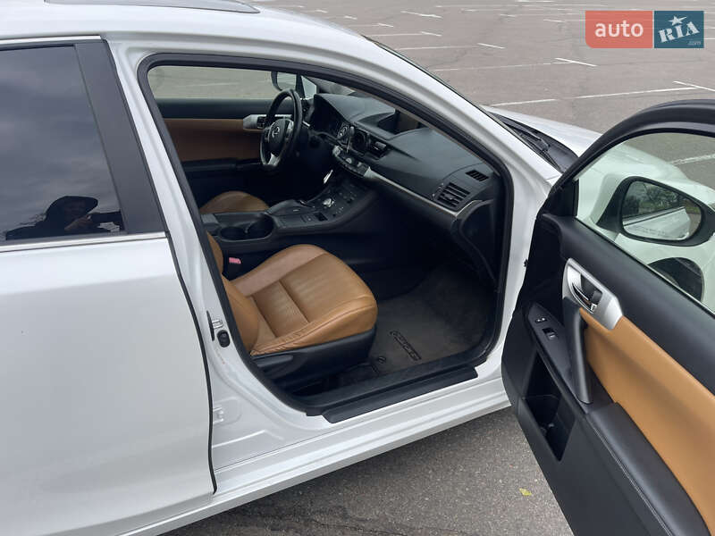 Хэтчбек Lexus CT 2011 в Киеве фото 15 Хэтчбек Lexus CT 2011 в Киеве