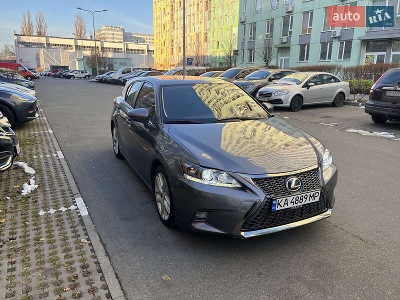 Хэтчбек Lexus CT 2015 в Киеве