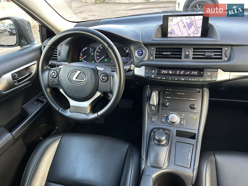 Хэтчбек Lexus CT 2017 в Киеве