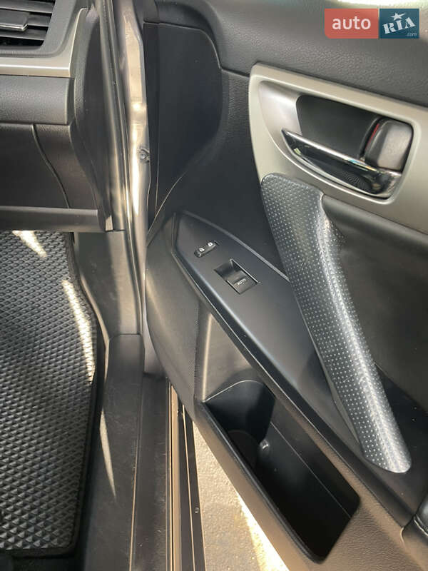 Хэтчбек Lexus CT 2013 в Николаеве